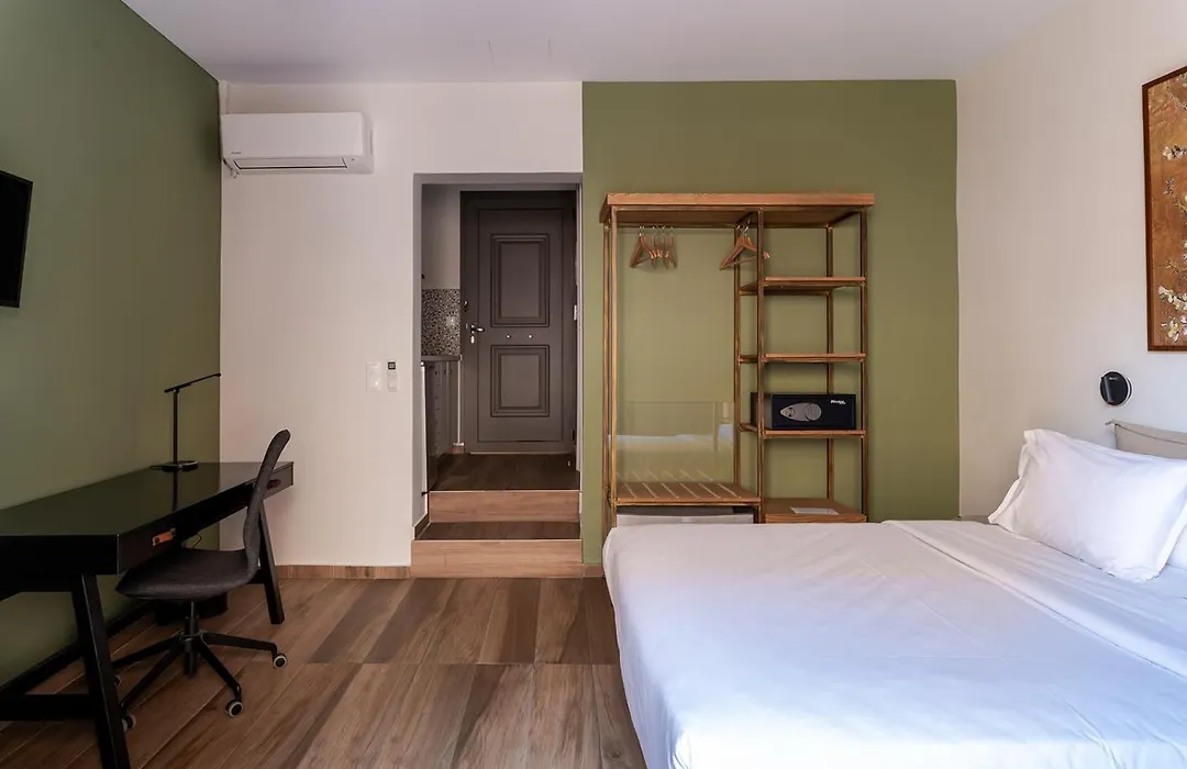 Vagabond Guesthouse-1