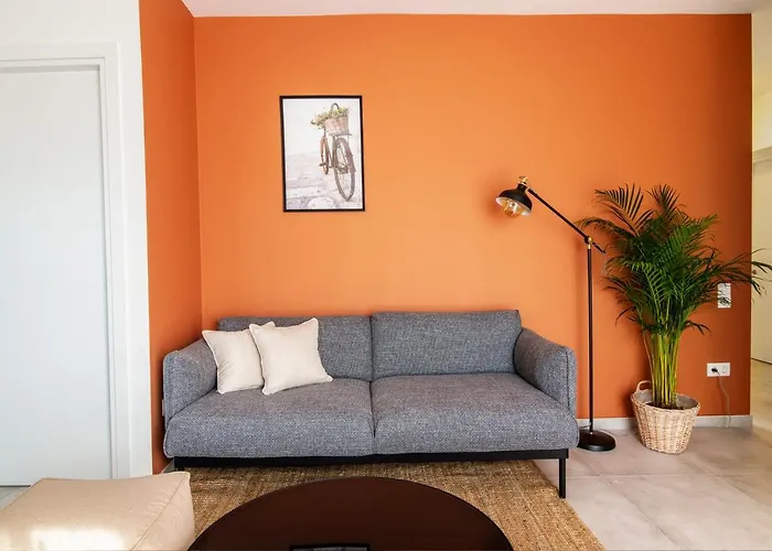 Stunning 2-Bedrooms Apartment In The Heart Of Athens